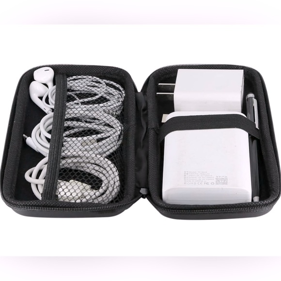 Carrying Charger Case - Picture 2 of 5